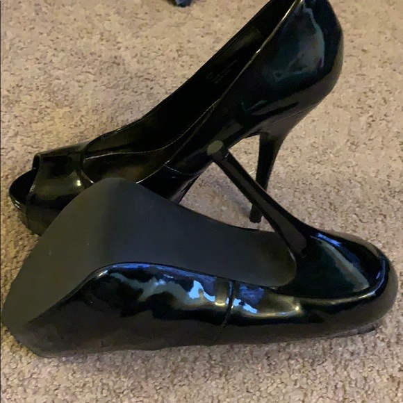 Heels - Picture 2 of 5